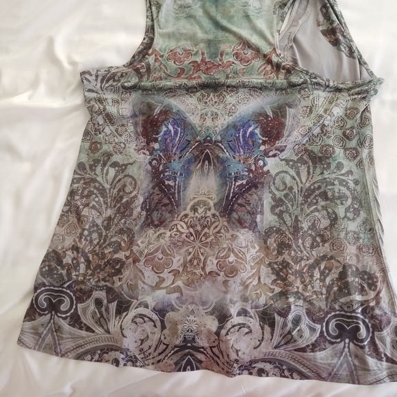 Two woman's sleeveless Sublimation tops - Picture 2 of 5